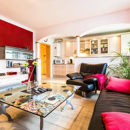 Messenahe Apartment